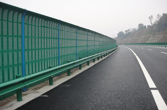 高速公路聲屏障的種類及其內部構造